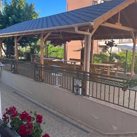 Casa de hóspedes Къща За Гости Canavan'S Ravda